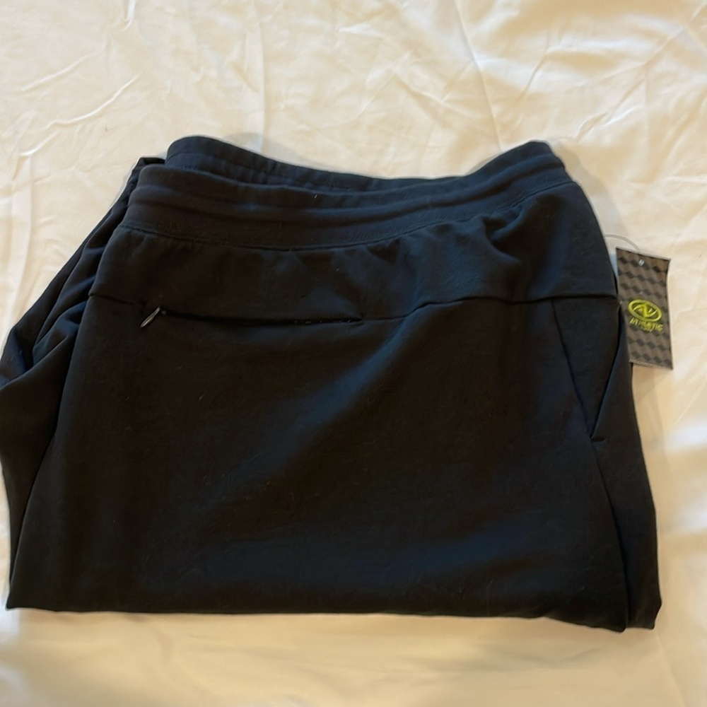 New Black Athletic Shorts - Picture 9 of 10